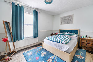 Bedroom- click for photo gallery